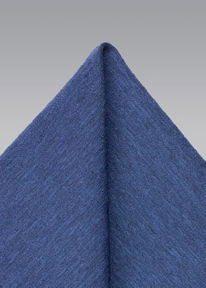 Einstecktuch aus dem gleichen Stoff und Farbe