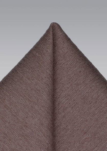 Einstecktuch aus dem gleichen Stoff und Farbe