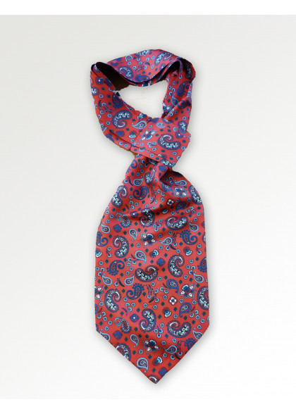 Ascot aus dem gleichen Stoff und Farbe