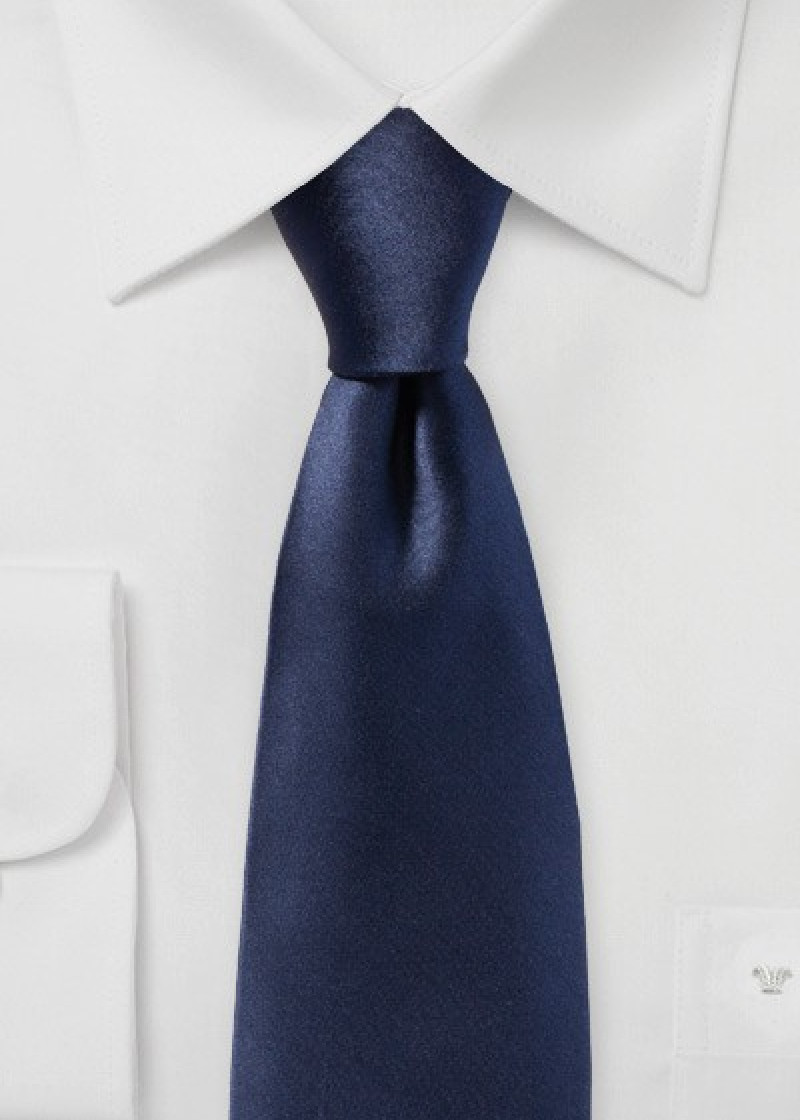 Modische Krawatte monochrom navy