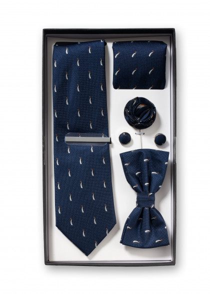 Geschenk-Set aus dem gleichen Stoff und Farbe