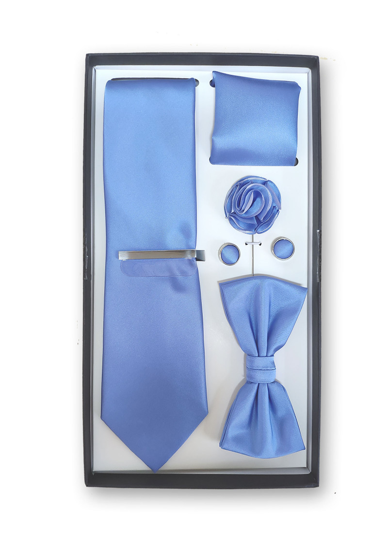 Elegante Geschenkbox in leuchtendem eisblau -