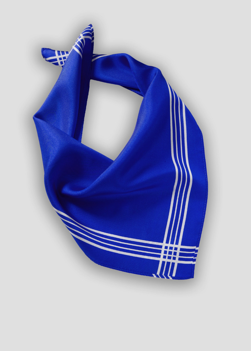 Damentuch ultramarinblau Rand gestreift