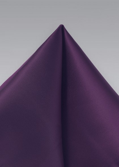 Einstecktuch aus dem gleichen Stoff und Farbe