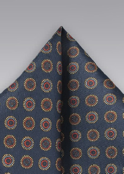 Einstecktuch aus dem gleichen Stoff und Farbe