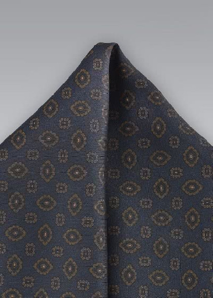 Einstecktuch aus dem gleichen Stoff und Farbe