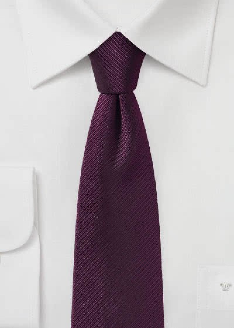 Herrenkrawatte Streifenstruktur violett